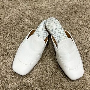 UGG white leather Janaya Mule size 7.5